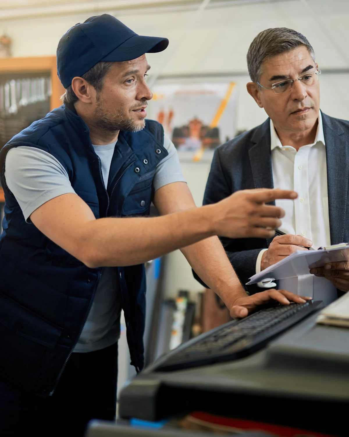 Field service engineer using Etaprise AI management platform